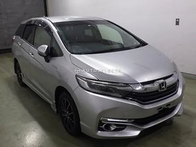Honda Shuttle 2016, auction grade 3.5