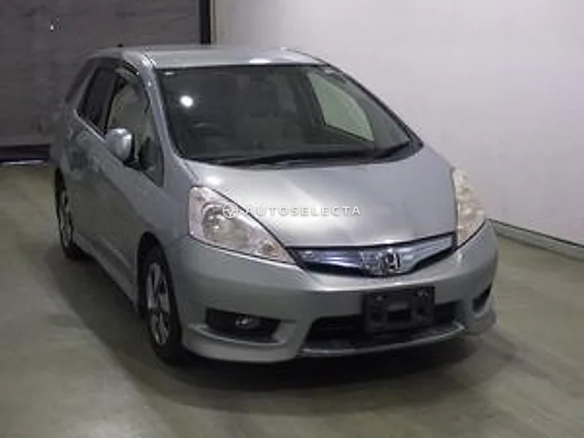 Honda Fit Shuttle 2012, auction grade R