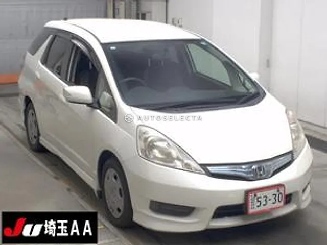 Honda Fit Shuttle 2011, auction grade 3.5