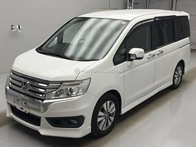 Honda Stepwgn Spada 2014, auction grade 3.5