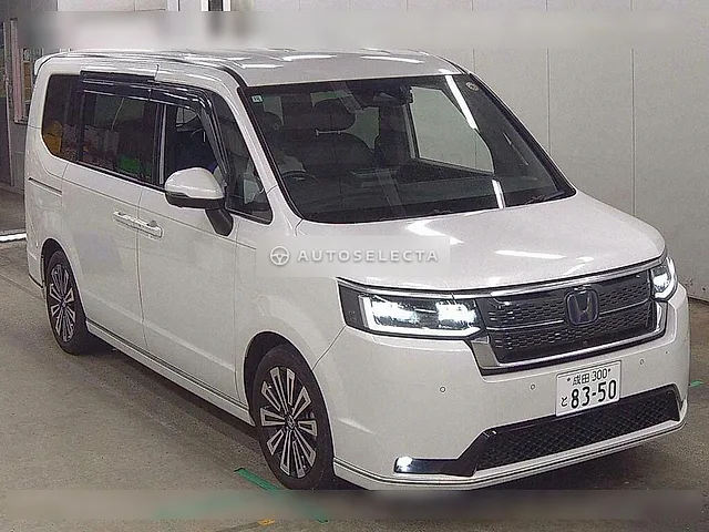 Honda Stepwgn Spada 2022, auction grade 4