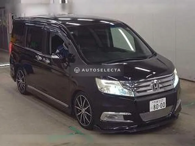 Honda Stepwgn Spada 2010, auction grade 3.5