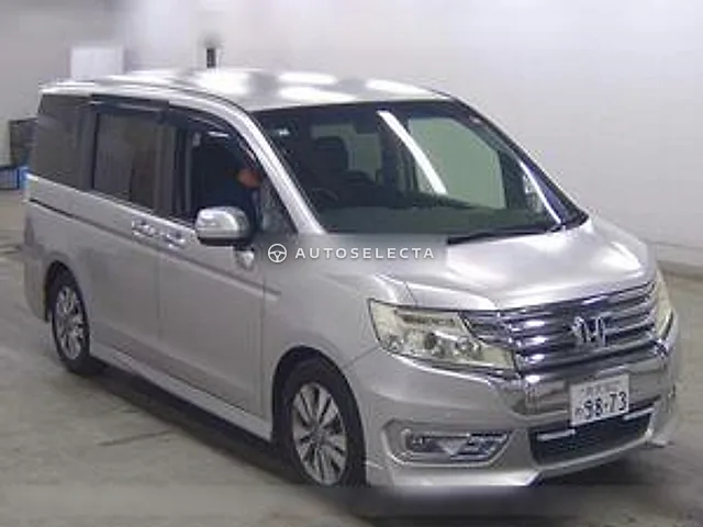 Honda Stepwgn Spada 2012, auction grade 3.5