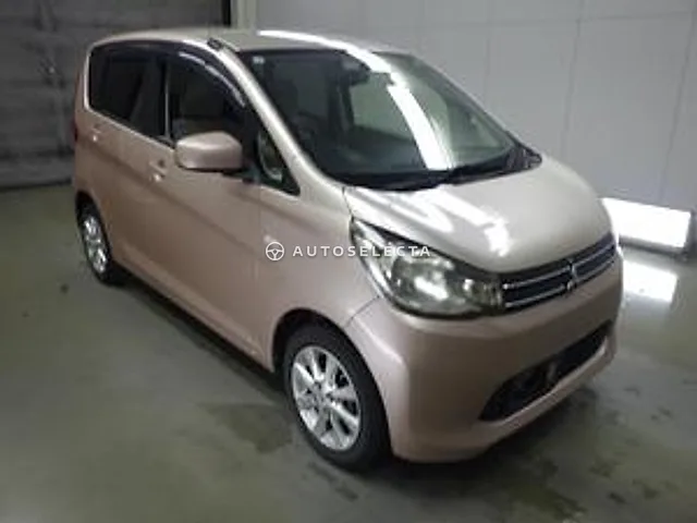 Mitsubishi eK Wagon 2013, auction grade 3.5