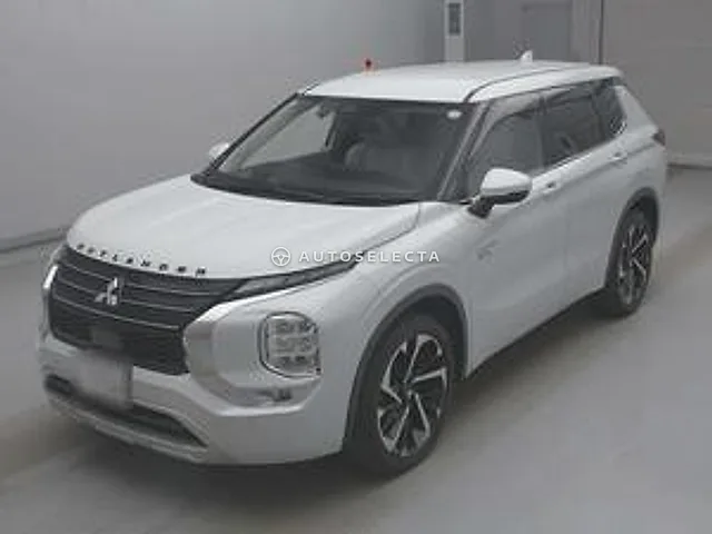 Mitsubishi Outlander PHEV 2022, auction grade 4.5