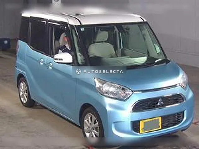 Mitsubishi eK Space 2017, auction grade 3.5