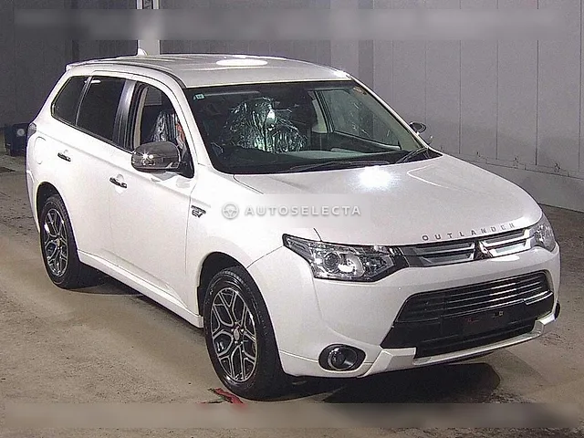 Mitsubishi Outlander PHEV 2015, auction grade 4