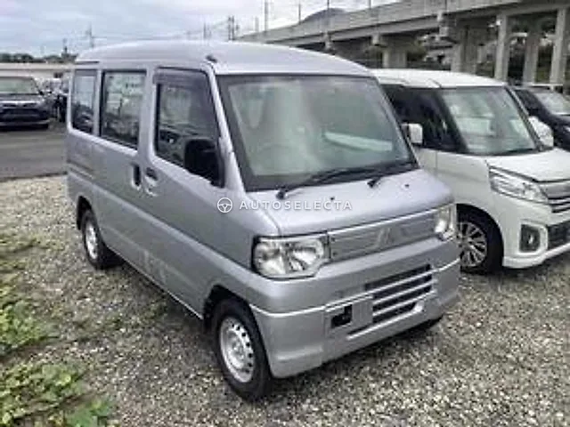 Mitsubishi Minicab 2012