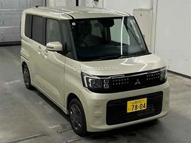 Mitsubishi eK Space 2025, auction grade 5