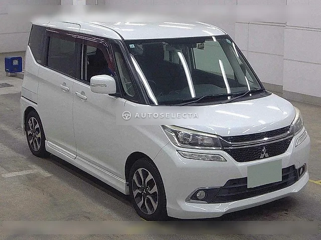 Mitsubishi Delica D:2 2017, auction grade 3