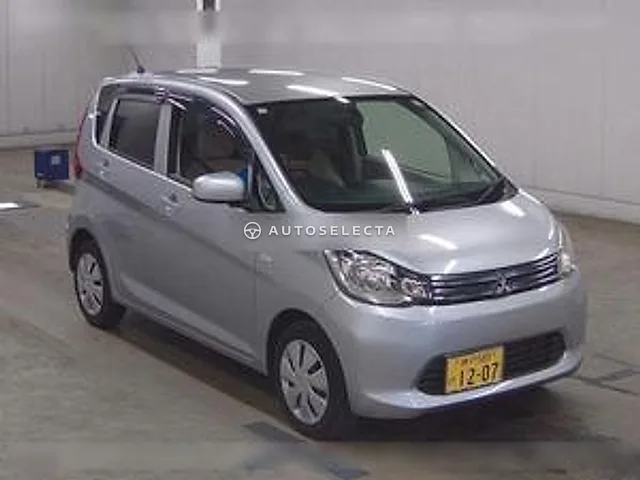 Mitsubishi eK Wagon 2014, auction grade 3.5