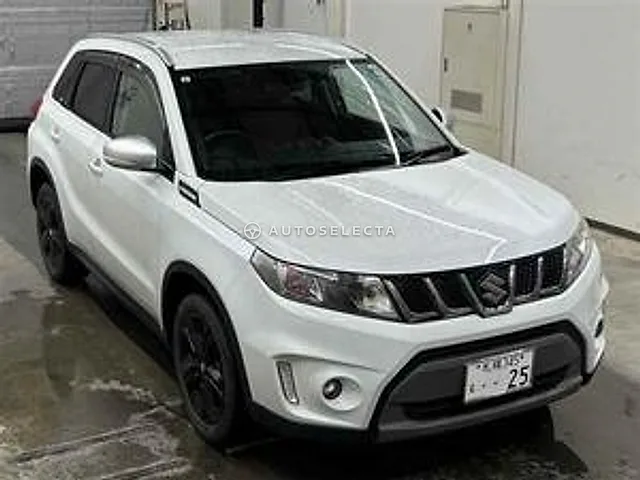 Suzuki Escudo 2017, auction grade 4