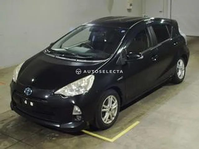 Toyota Aqua 2013, auction grade R