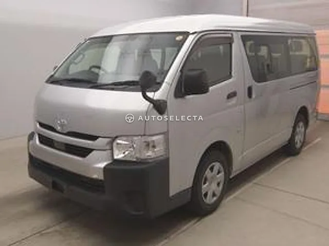 Toyota Hiace Wagon 2021, auction grade 3.5