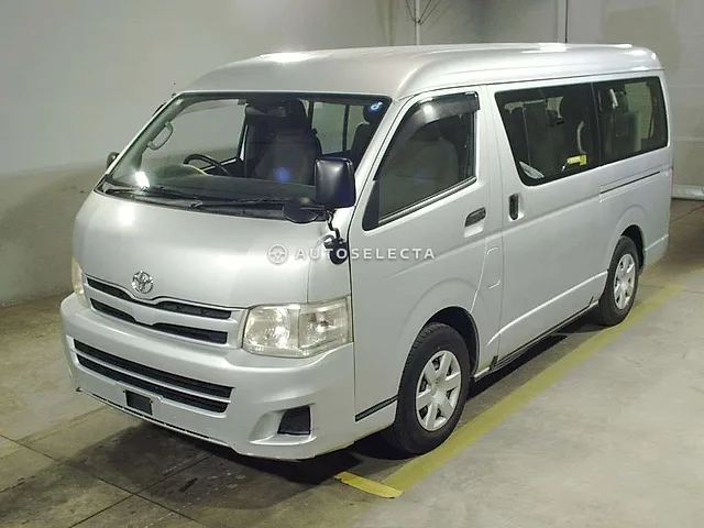 Toyota Hiace Wagon 2013, auction grade R