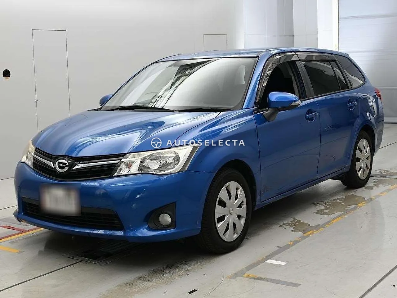 Toyota Corolla Fielder 2015, photo 1 of 11