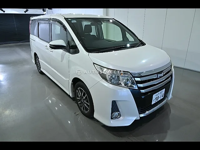 Toyota Noah 2016, auction grade 4
