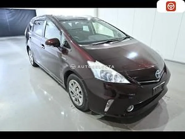 Toyota Prius Alpha 2013, auction grade R