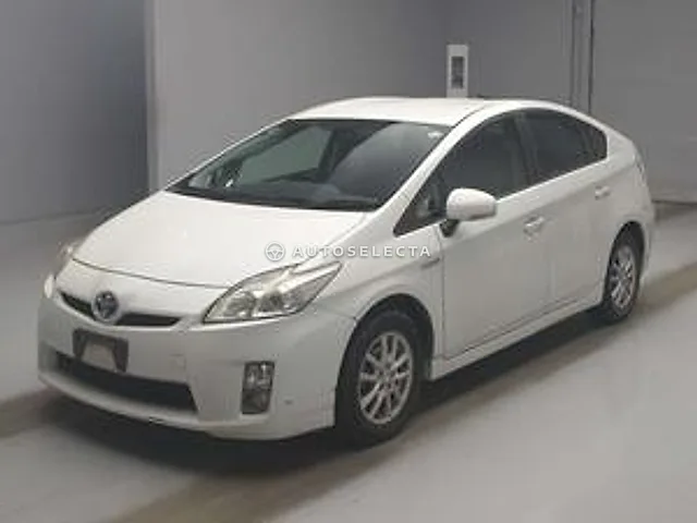 Toyota Prius 2011, auction grade R