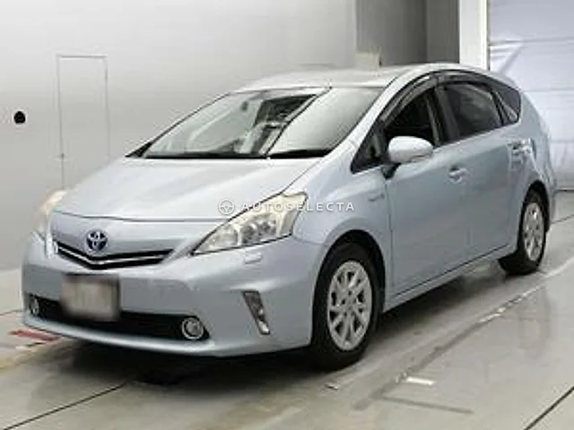 Toyota Prius Alpha 2011, auction grade 3.5
