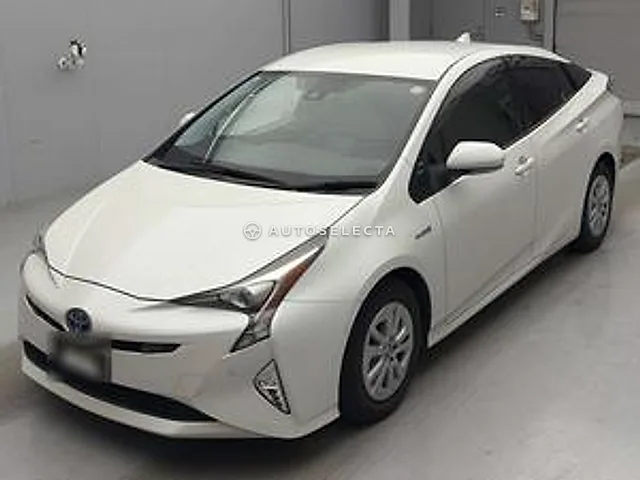 Toyota Prius 2018, auction grade 3.5