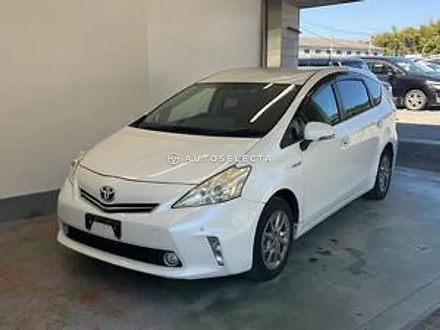 Toyota Prius Alpha 2013, auction grade 3.5