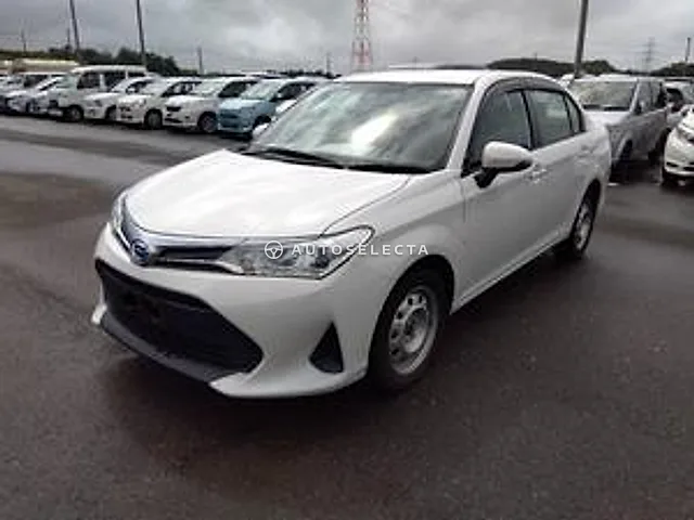 Toyota Corolla Axio 2021, auction grade 3.5