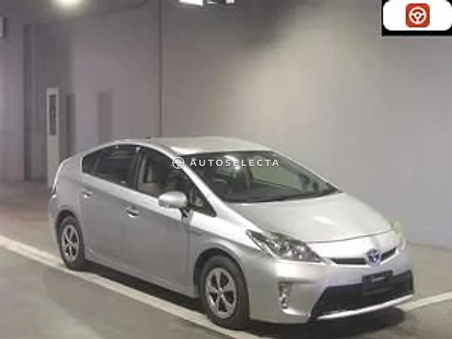 Toyota Prius 2013, auction grade R
