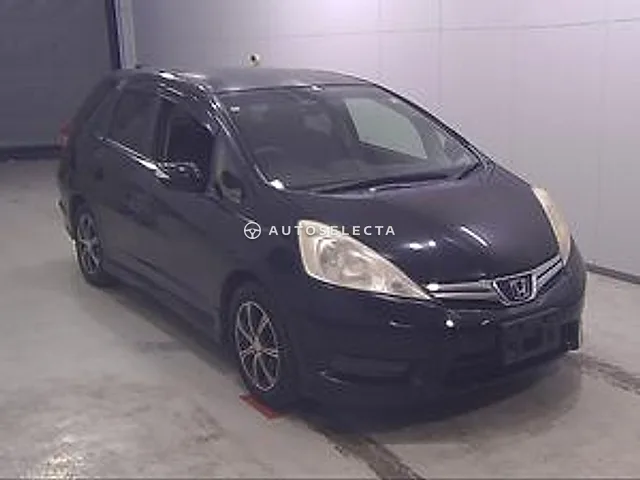 Honda Fit Shuttle 2012, auction grade 3.5