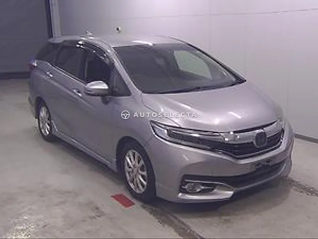 Honda Shuttle 2017, auction grade 3.5