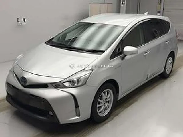 Toyota Prius Alpha 2015, auction grade RA