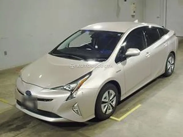 Toyota Prius 2016, auction grade 3.5
