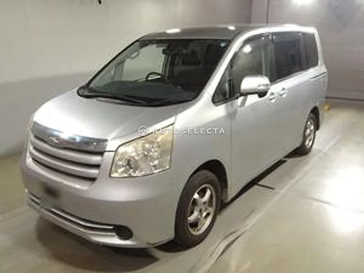 Toyota Noah 2008, photo 1 of 1