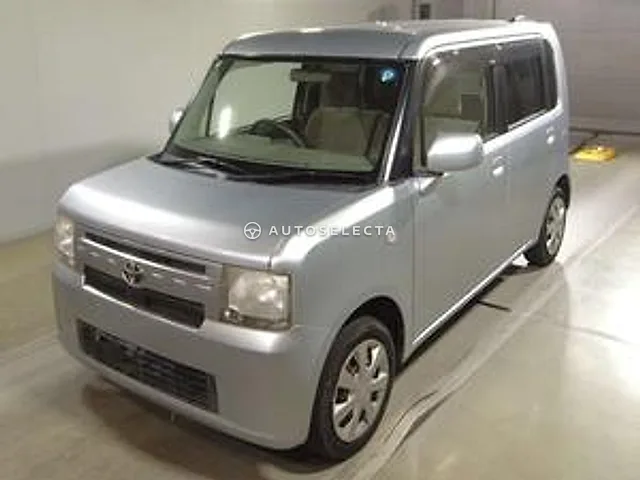 Daihatsu Move Conte 2012, auction grade R