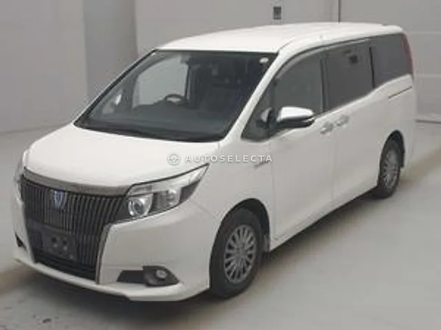 Toyota Esquire 2016, auction grade R
