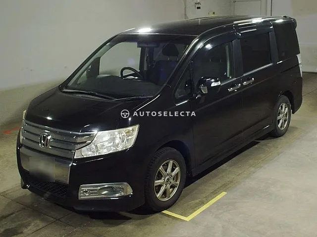 Honda Stepwgn Spada 2012, auction grade 3.5