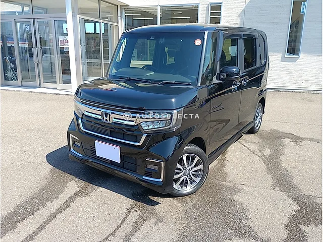 Honda N-BOX Custom 2021, auction grade 4