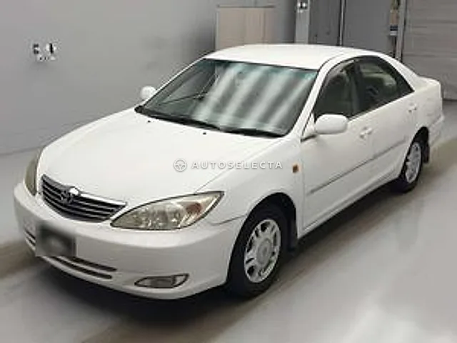 Toyota Camry 2003, auction grade 3.5