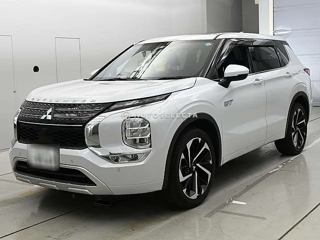 Mitsubishi Outlander PHEV 2022, auction grade 4.5