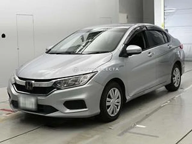 Honda Grace 2018, auction grade 4