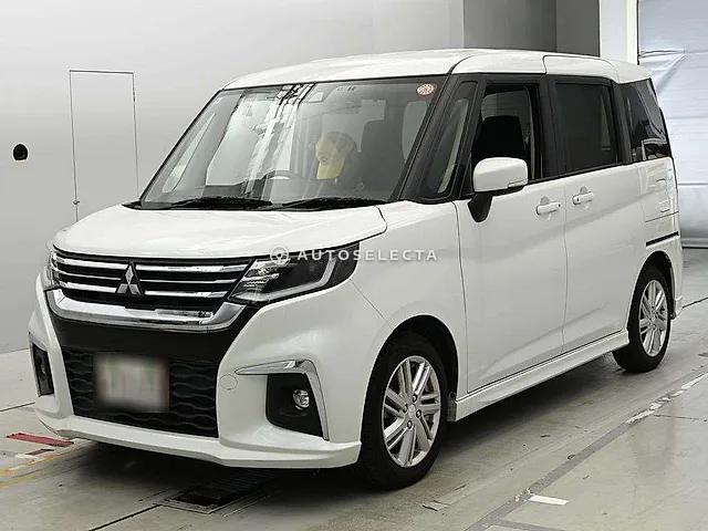 Mitsubishi Delica D:2 2022, auction grade 4.5