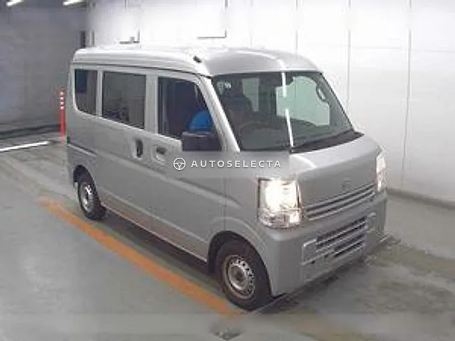 Nissan NV100 Clipper 2022, auction grade 3.5