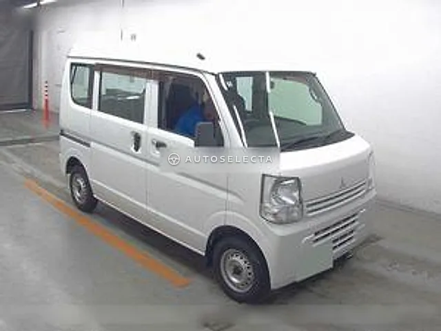 Mitsubishi Minicab Van 2017, auction grade 4