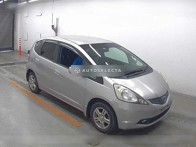 Honda Fit 2010, auction grade 3