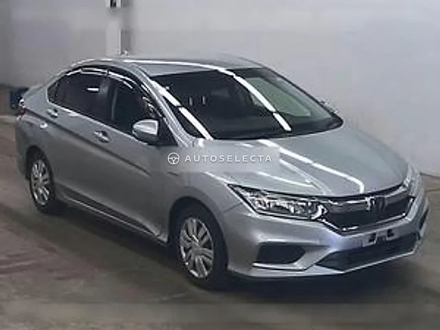 Honda Grace 2018, auction grade 4