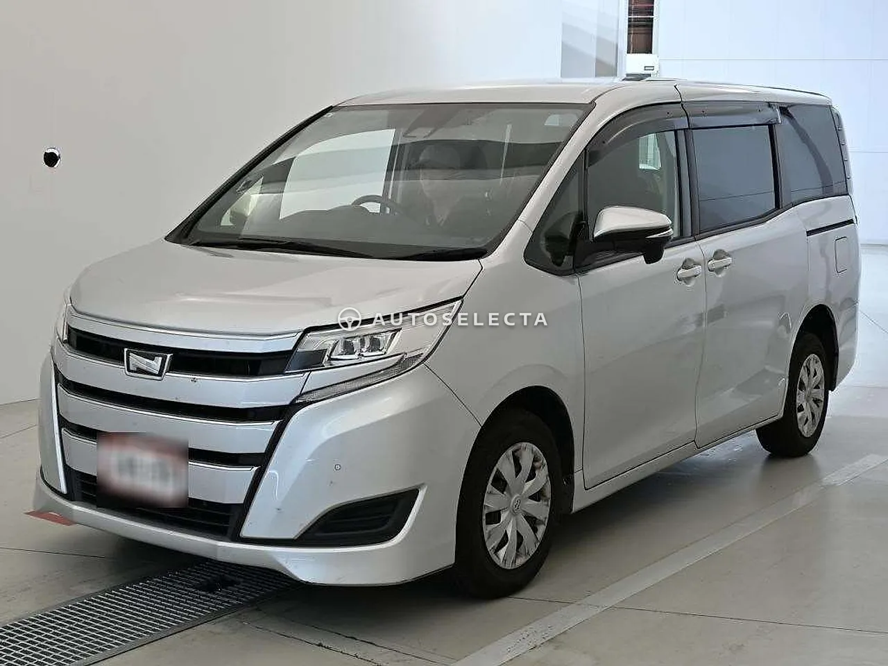 Toyota Noah 2021, photo 1 of 1