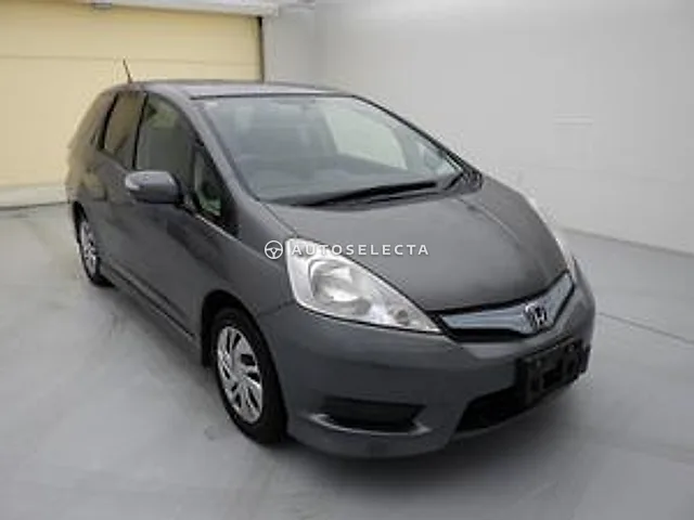 Honda Fit Shuttle 2012, auction grade 3