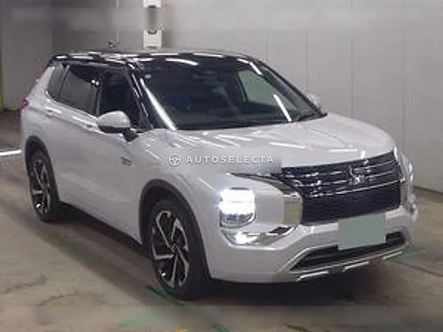 Mitsubishi Outlander PHEV 2022, auction grade 5