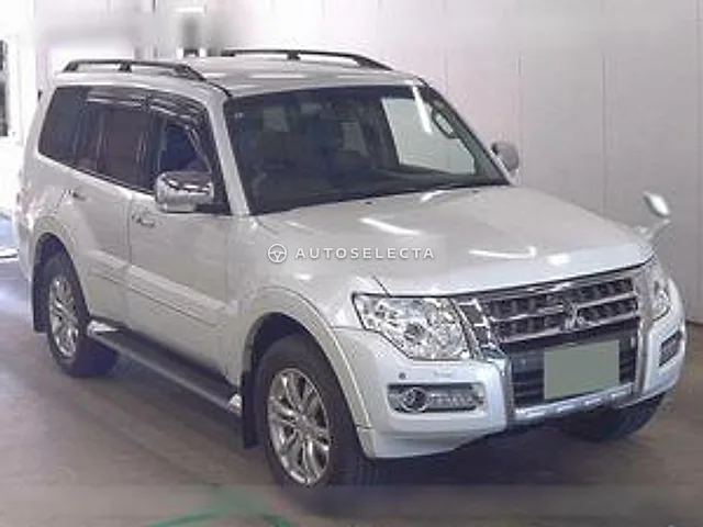 Mitsubishi Pajero 2016, auction grade 4.5