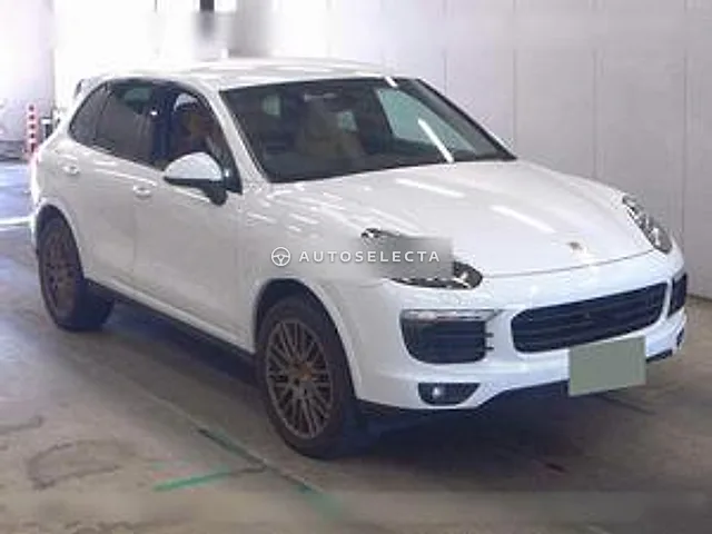 Porsche Cayenne 2017, auction grade 4.5